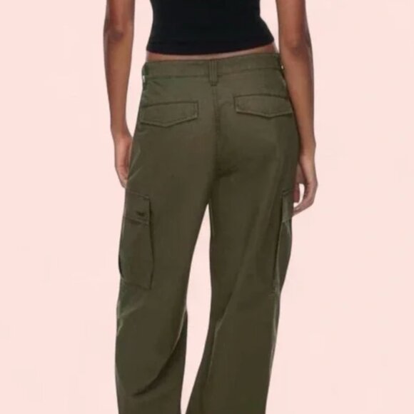 TNA Aritzia Supply Cargo Pant in Olive Green - Picture 2 of 7